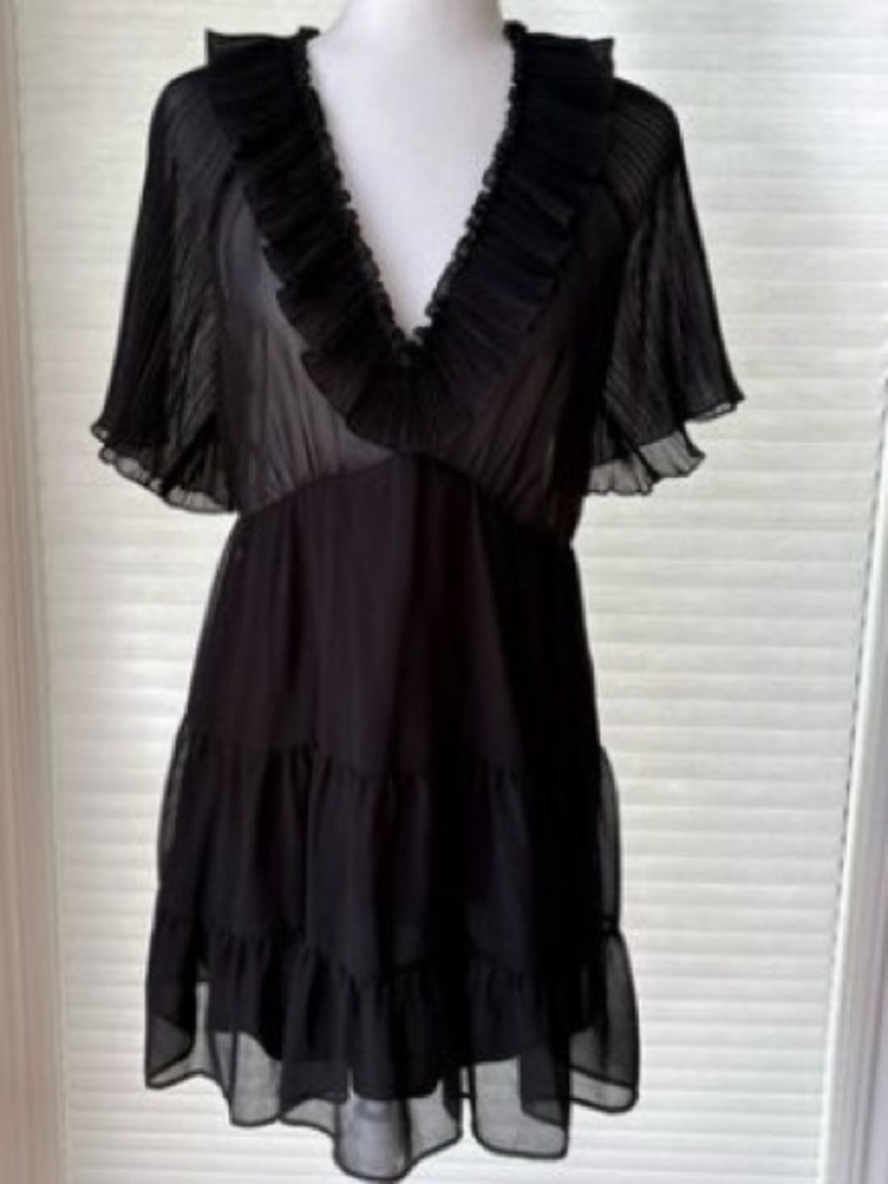 ZARA- NWT ✨Chic Black Dress
